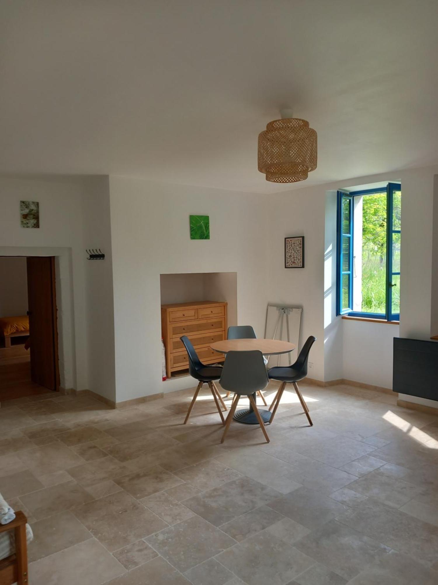 Bed and Breakfast La Montagne Sud Allemans Экстерьер фото